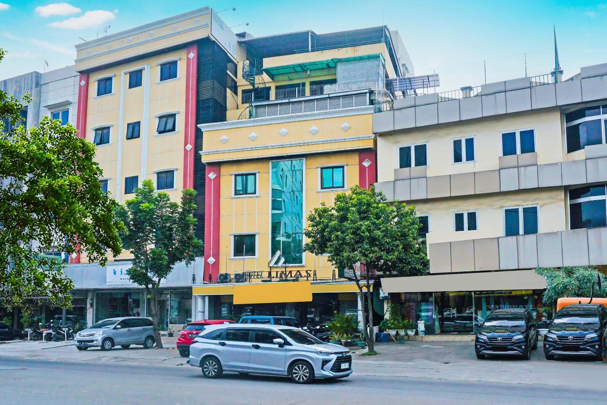 Super Oyo Collection O 92690 Hotel Limas Palembang Exterior foto
